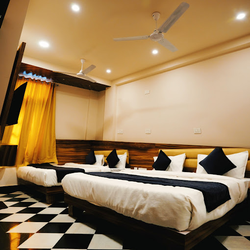 Family Hotel In Udaipur